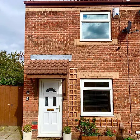 Lovely 2-bed House In Bramley With Field View Holiday home *