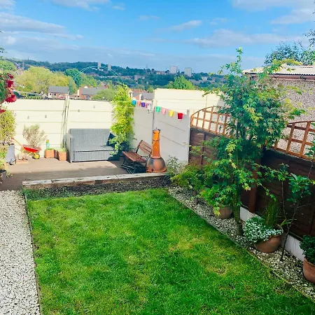 Lovely 2-bed House In Bramley With Field View Holiday home *